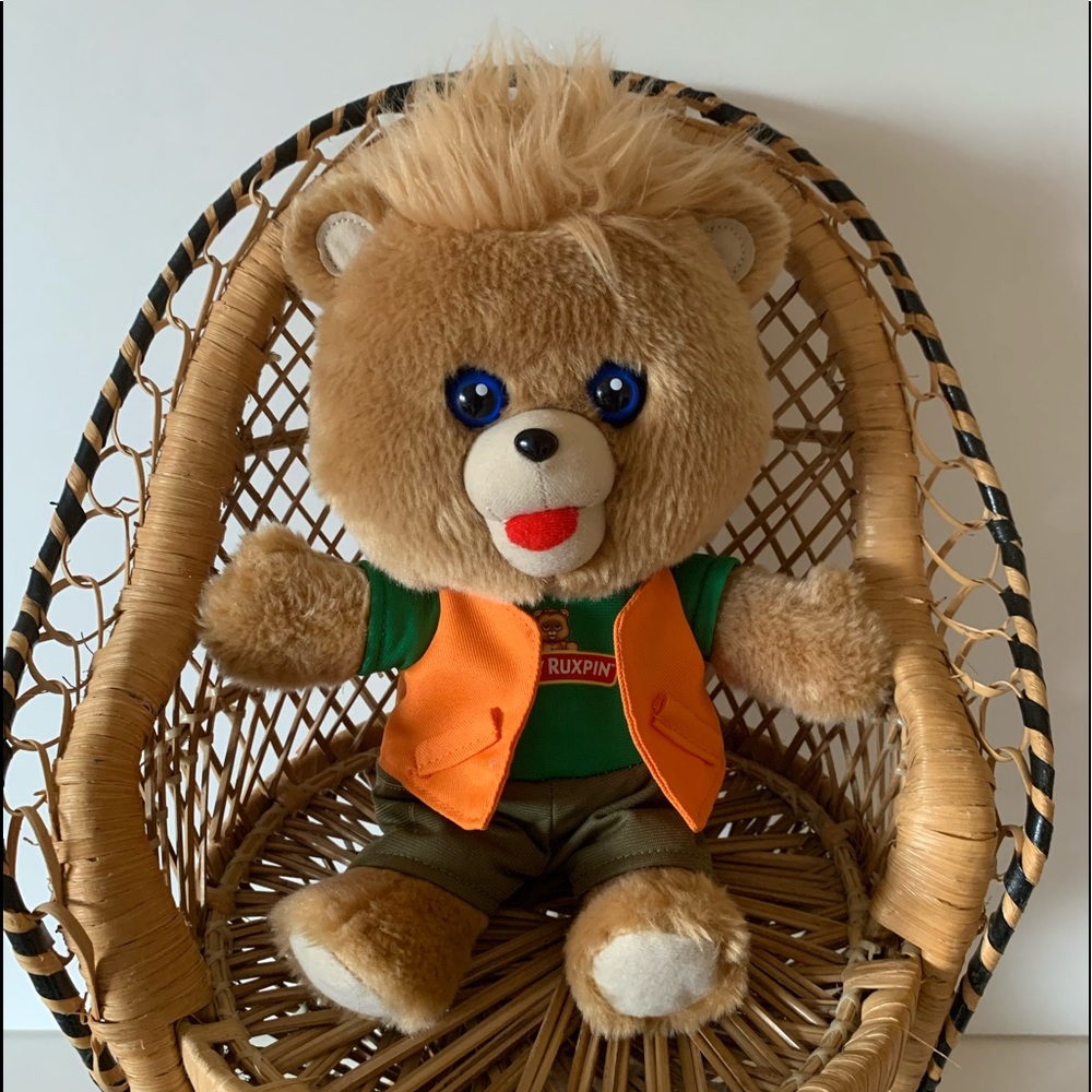 Teddy Ruxbin adventure hug and sing plush 12”
